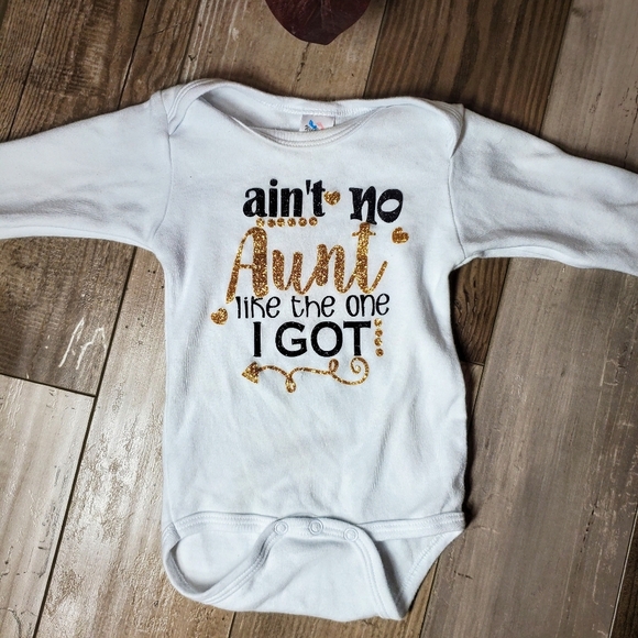 WeeWearr Ain't No Aunt Like The One I Got Onesie Bodysuit Size 6-12 months EUC - Picture 2 of 9